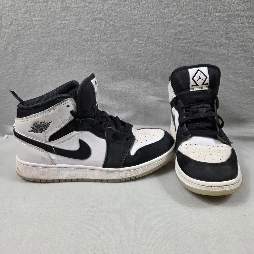 Jordan Men's Black and White Trainers